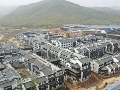 宜興窯湖小鎮(zhèn)二標(biāo)段配電房國慶前順利完成送電！